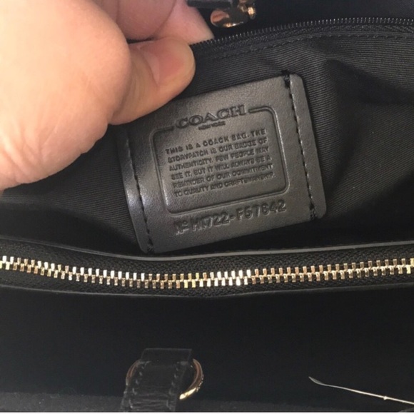 🌟💕coach carryalldrawstring tote💕shoulder bag - Picture 3 of 8